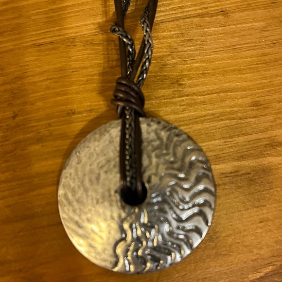 BOHO Chico’s shiny silver disk w/earrings - Picture 6 of 9